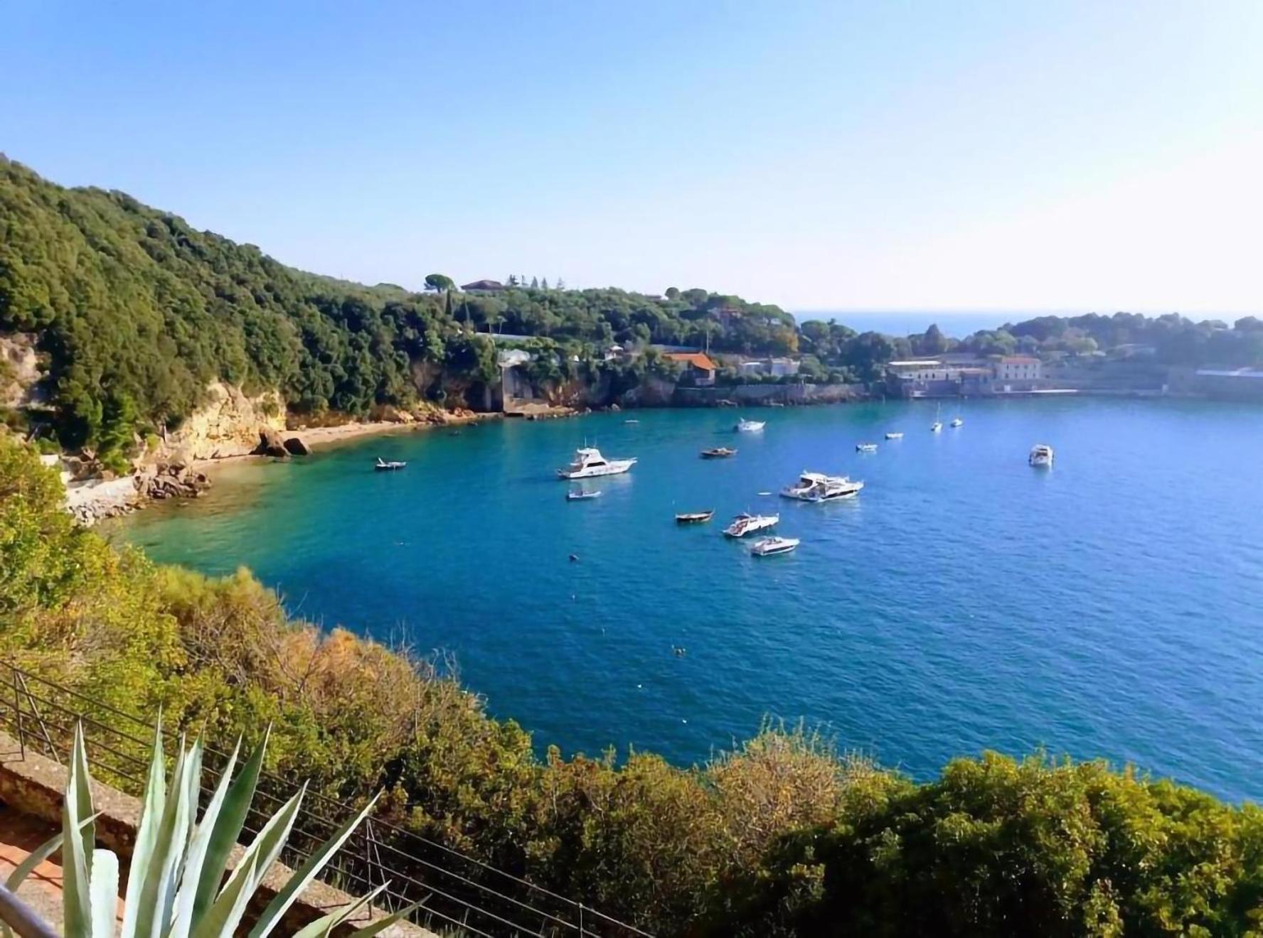Affittacamere "In Piazzetta Da Vasco" Lerici Exterior photo